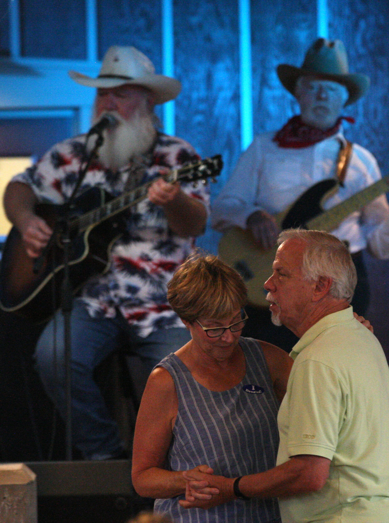 Linda Struckhoff dances with Ron Frankenberg